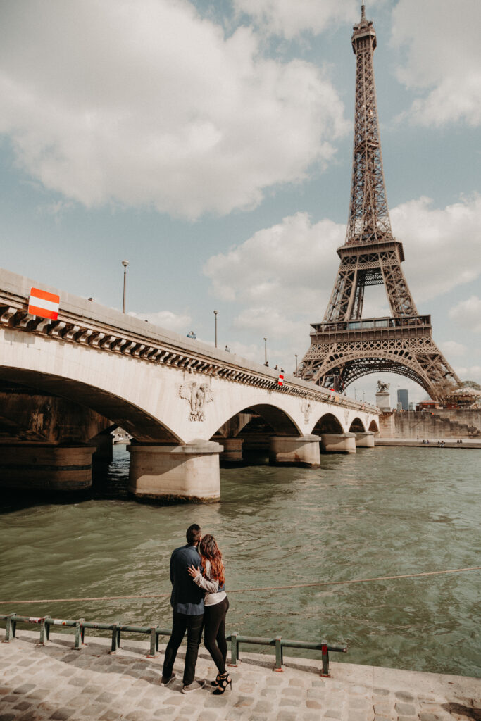 Demande-en-mariage-surprise-Tour-Eiffel