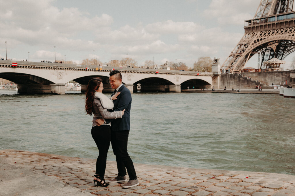 Demande-en-mariage-surprise-Tour-Eiffel
