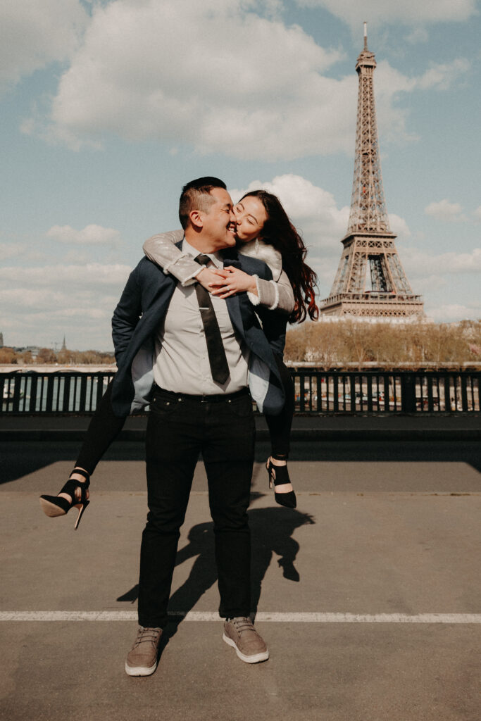 Demande-en-mariage-surprise-Tour-Eiffel