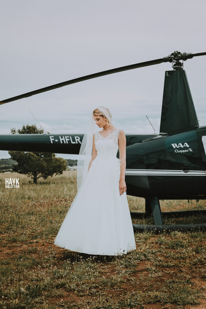 photographe-mariage-avec-arrivee-en-helicoptere