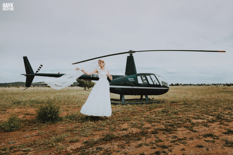 photographe-mariage-avec-arrivee-en-helicoptere