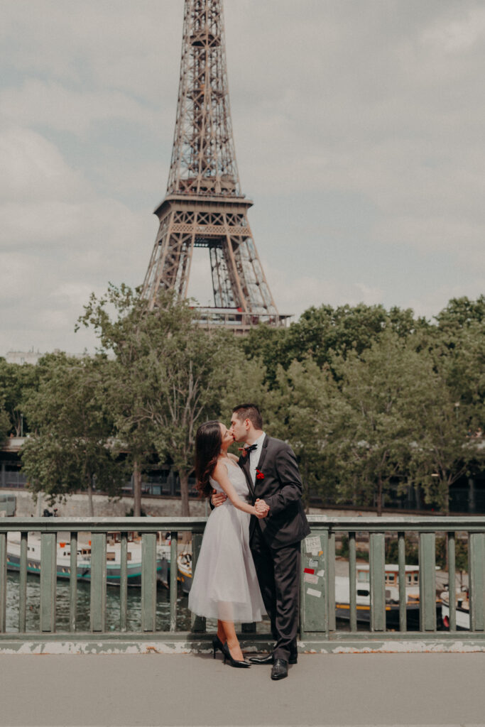 Beautiful-elopement-photographe-mariage-paris