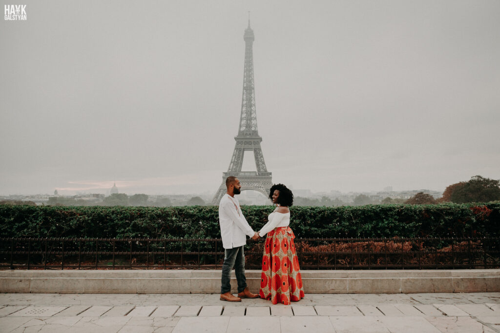 seance-photo-couple-sur-paris